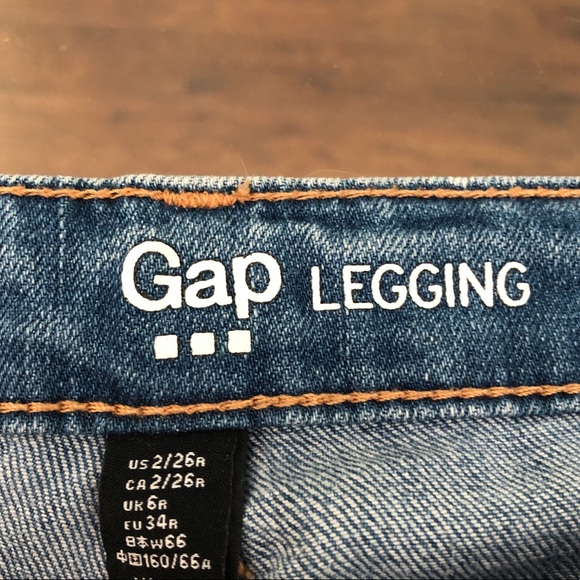 Gap patch jeans! - Picture 3 of 4
